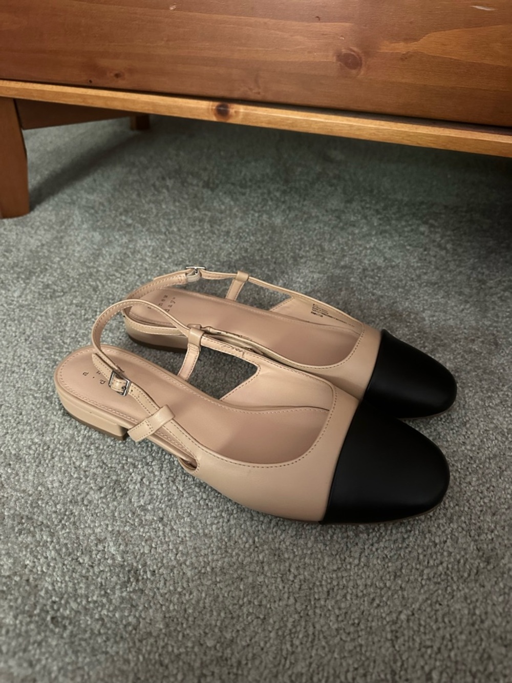a new day Two-Tone Beige and Black Slingback Flats 8.5 Women’s